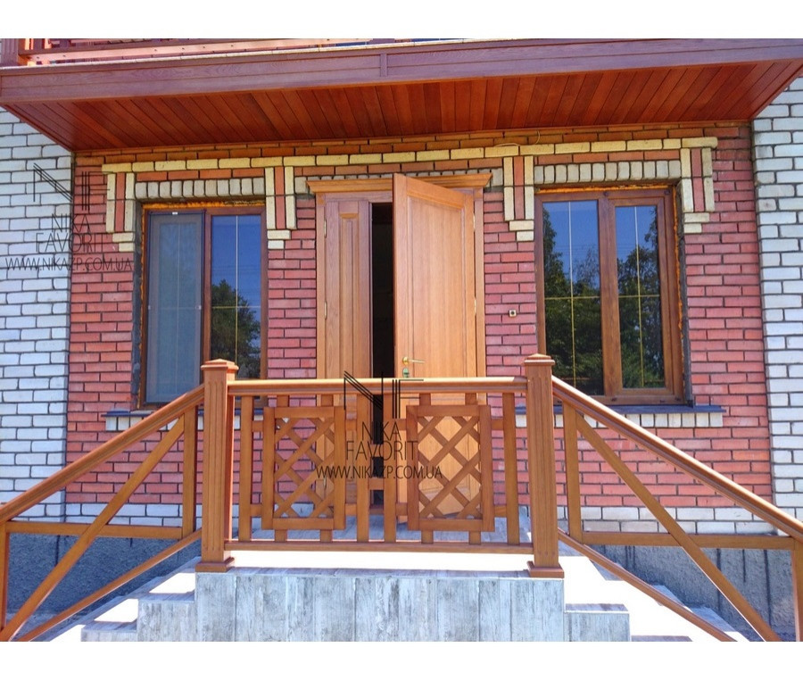 HOUSE WOOD TRIM EXTERIOR