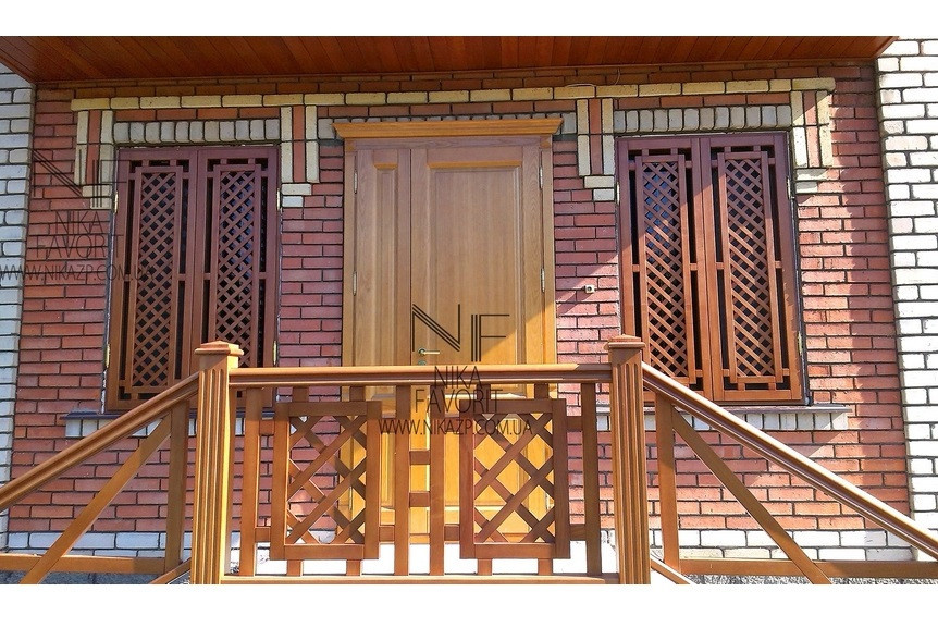 HOUSE WOOD TRIM EXTERIOR