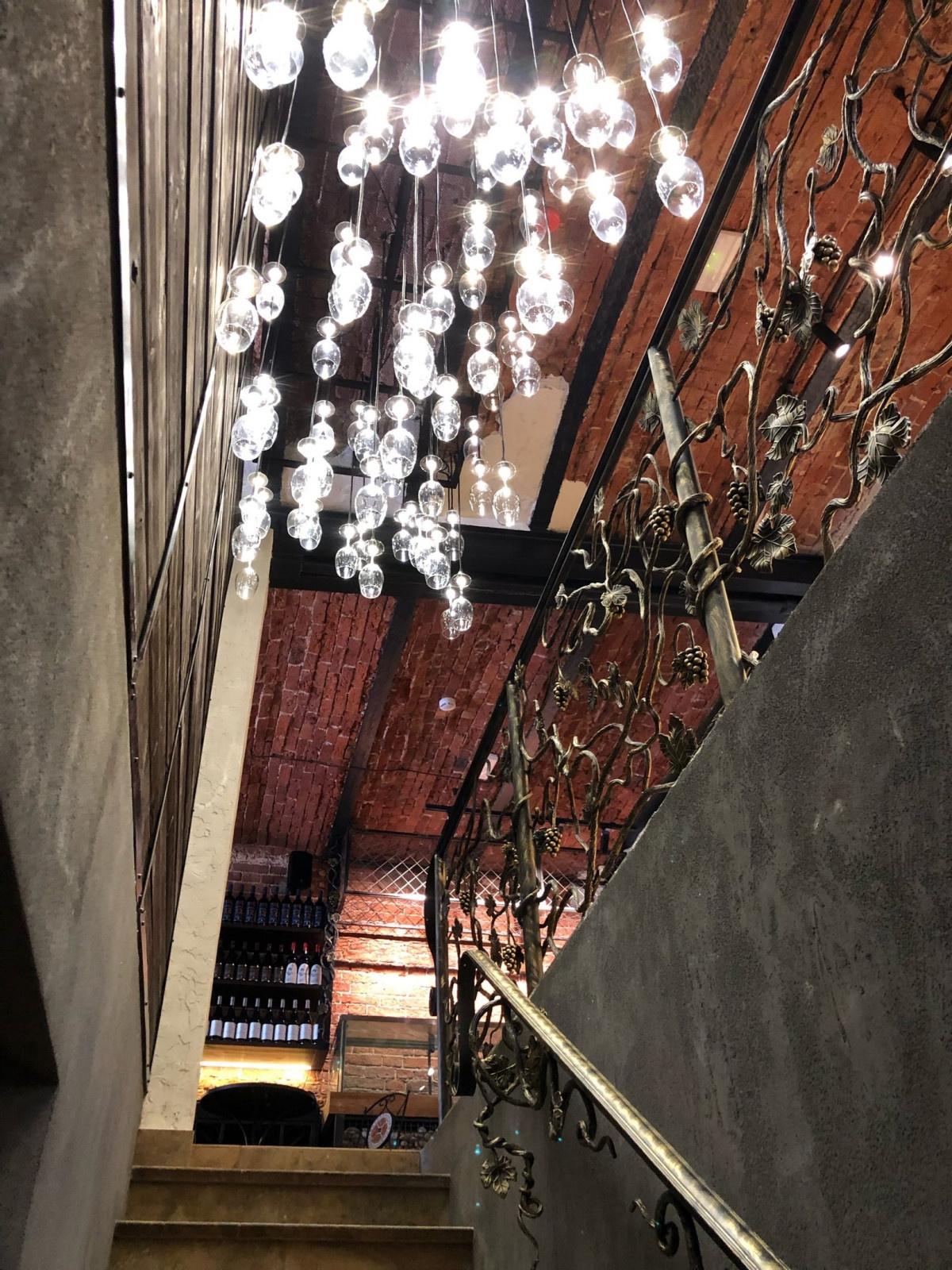 Dodici wine and kitchen