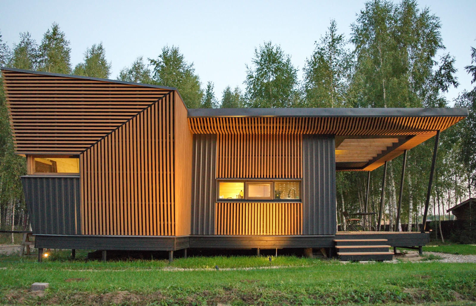 Selfy House [o]