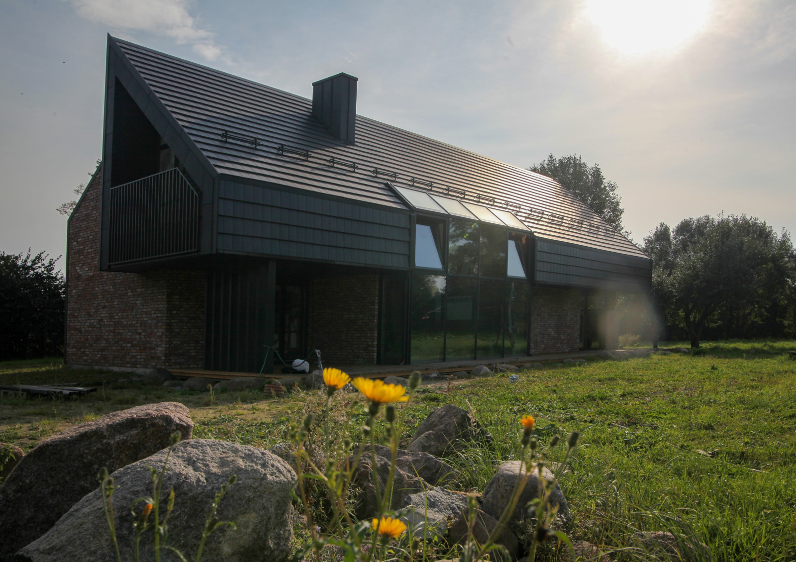 032 — LUISENHOUSE
