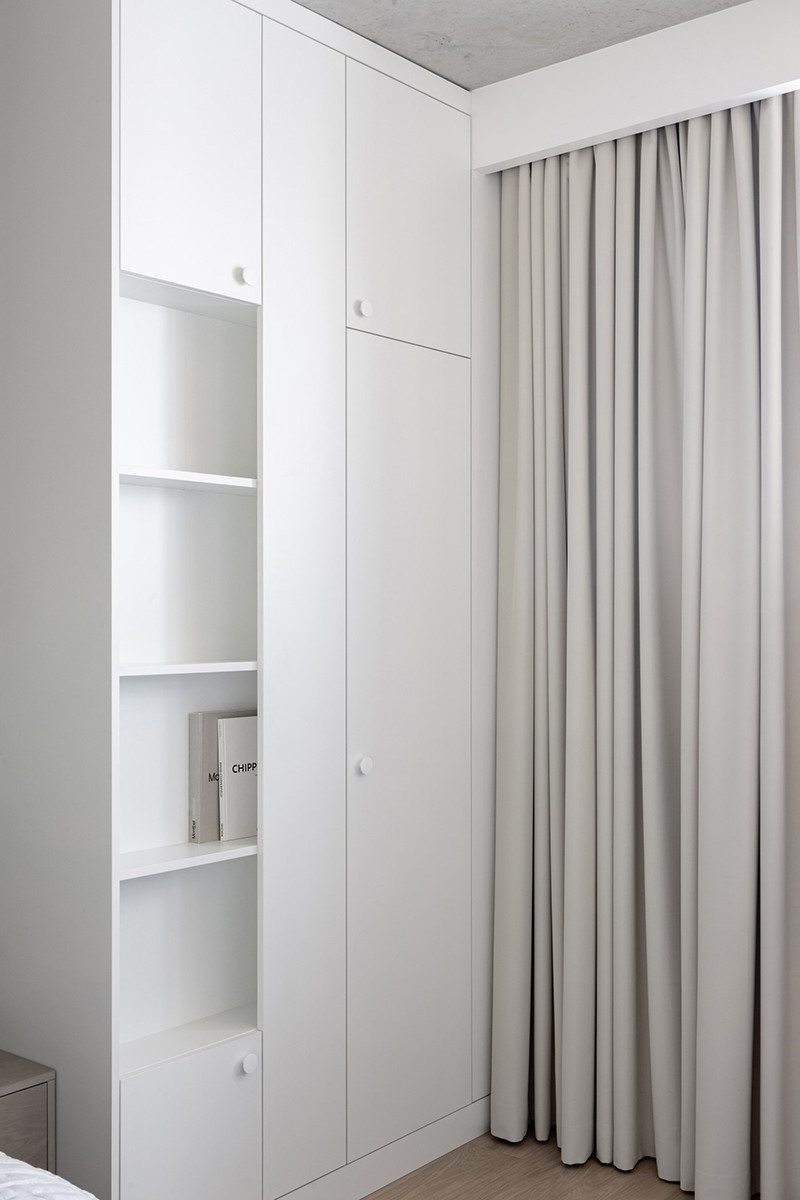 Diagonal apartment