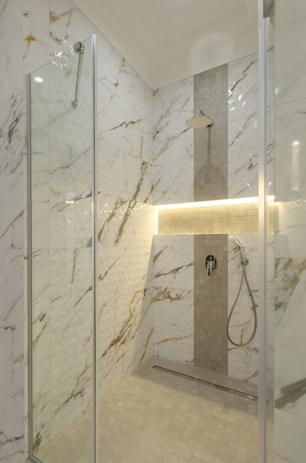 ЖК Алия, 3 комнаты, 105  м²