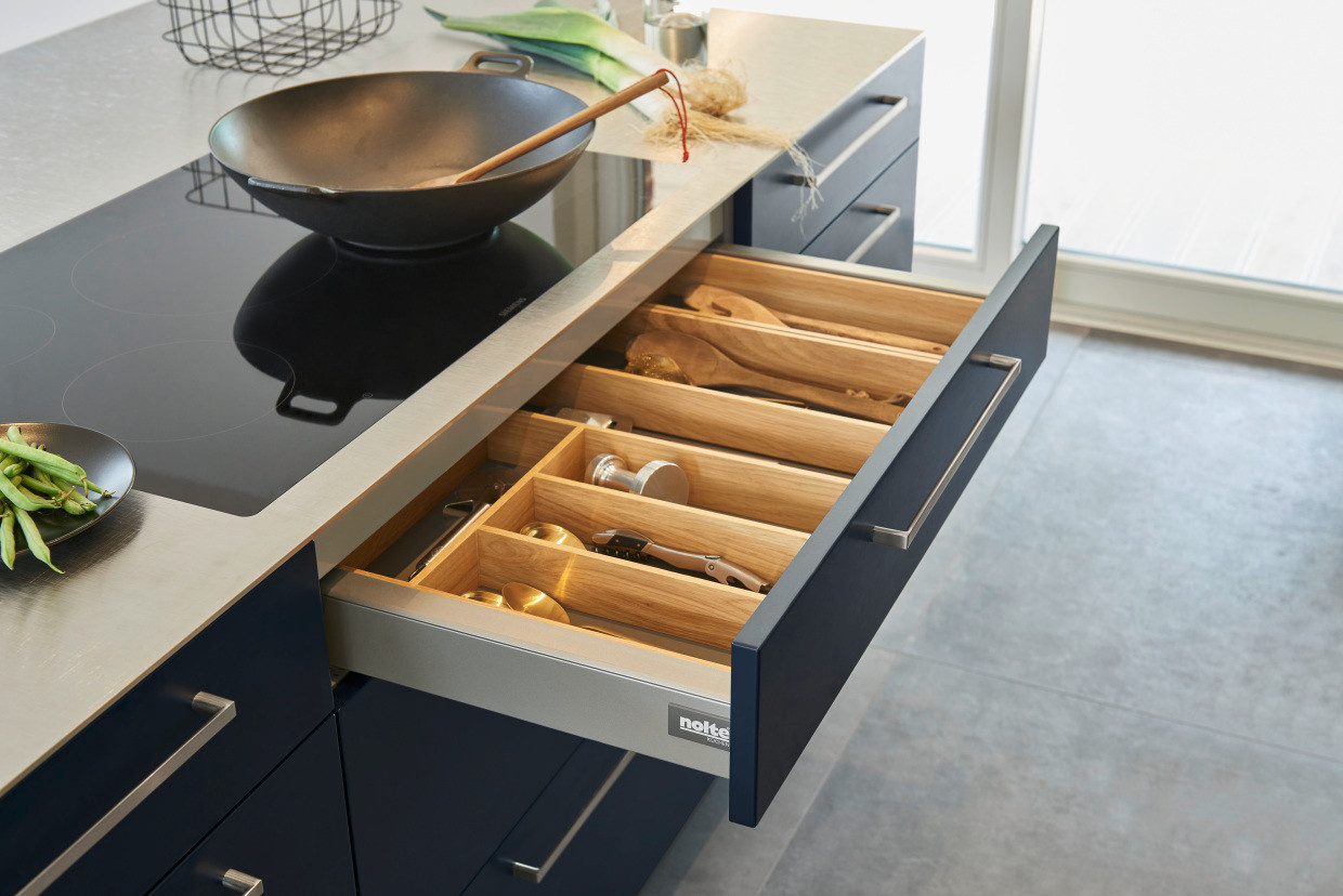 Soft Lack Tiefblau/ Legno Eiche Champagner