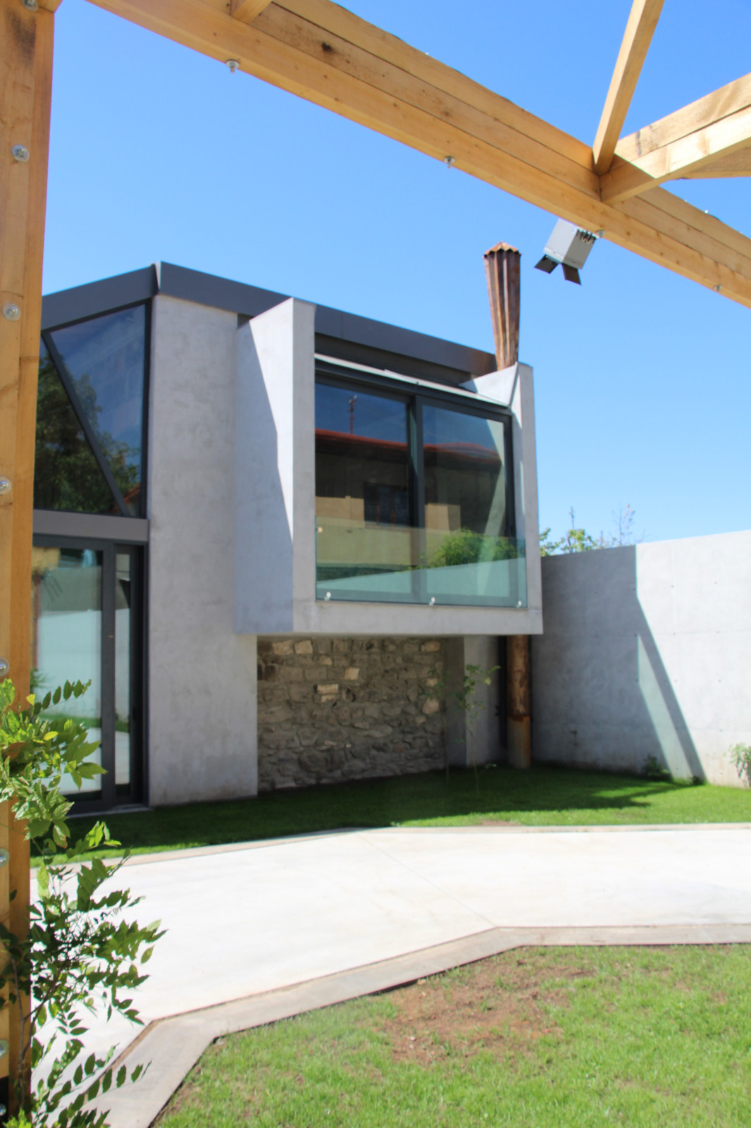 GUEST HOUSE