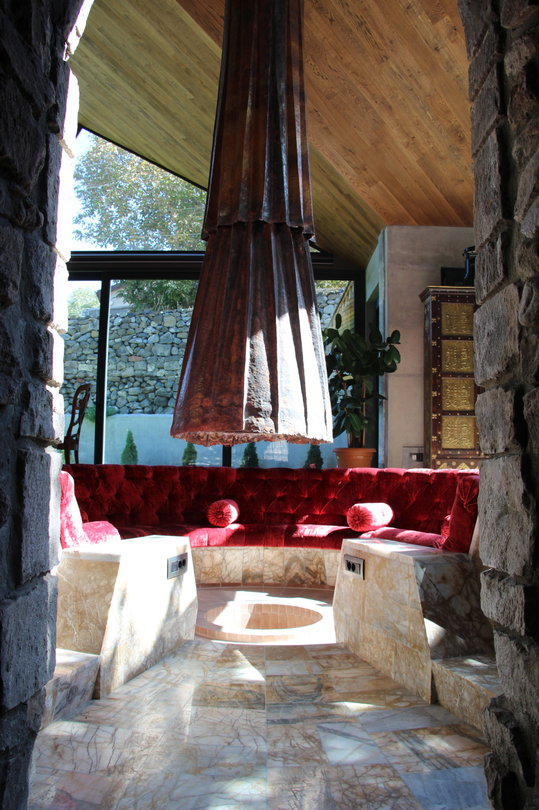 GUEST HOUSE