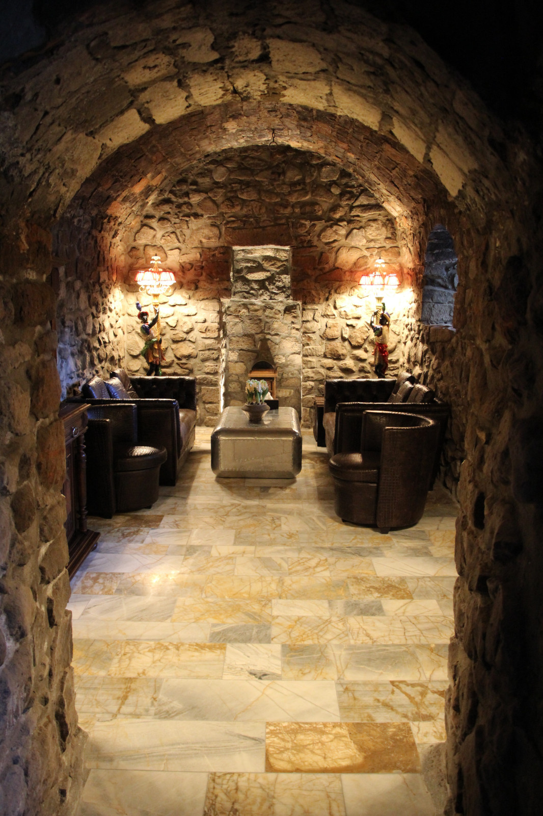GUEST HOUSE