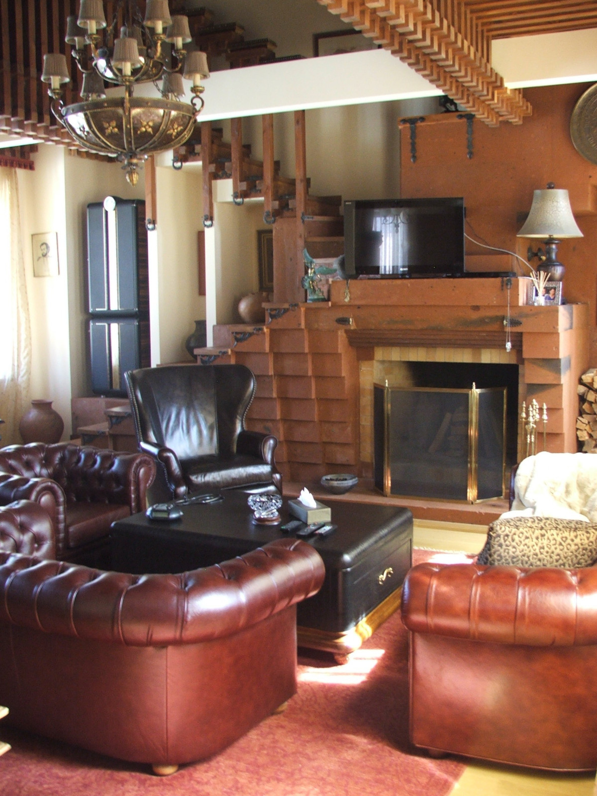 SINGL FAMILY HOUSE