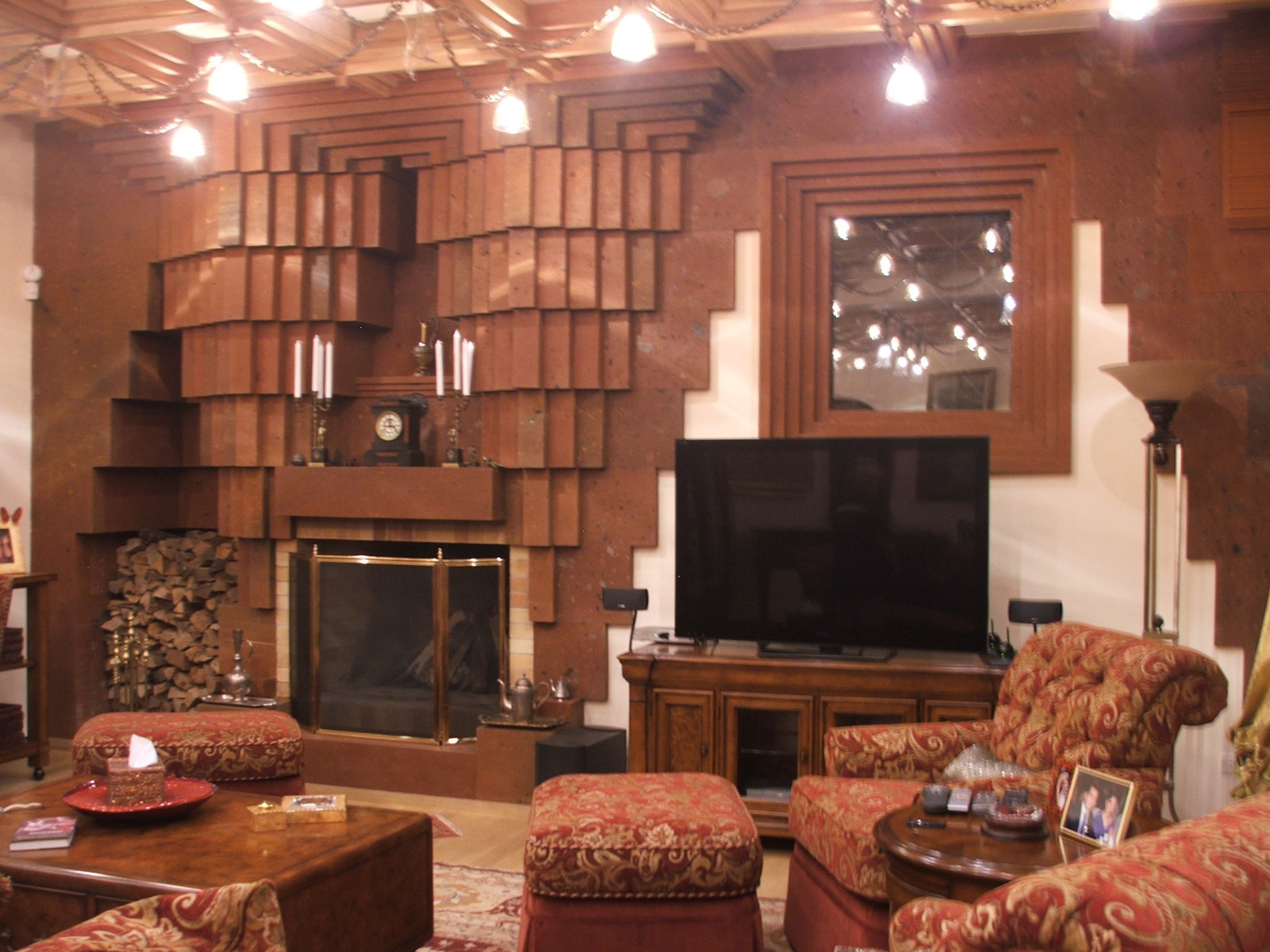 SINGL FAMILY HOUSE