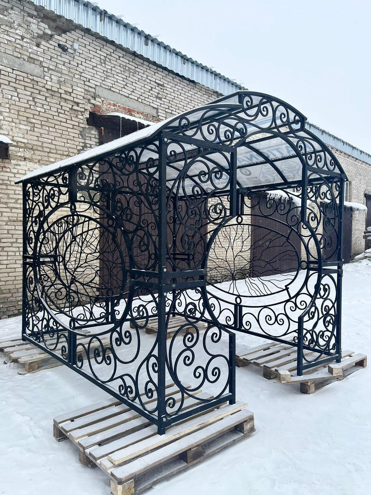 Обложка проекта: кованые изделия
