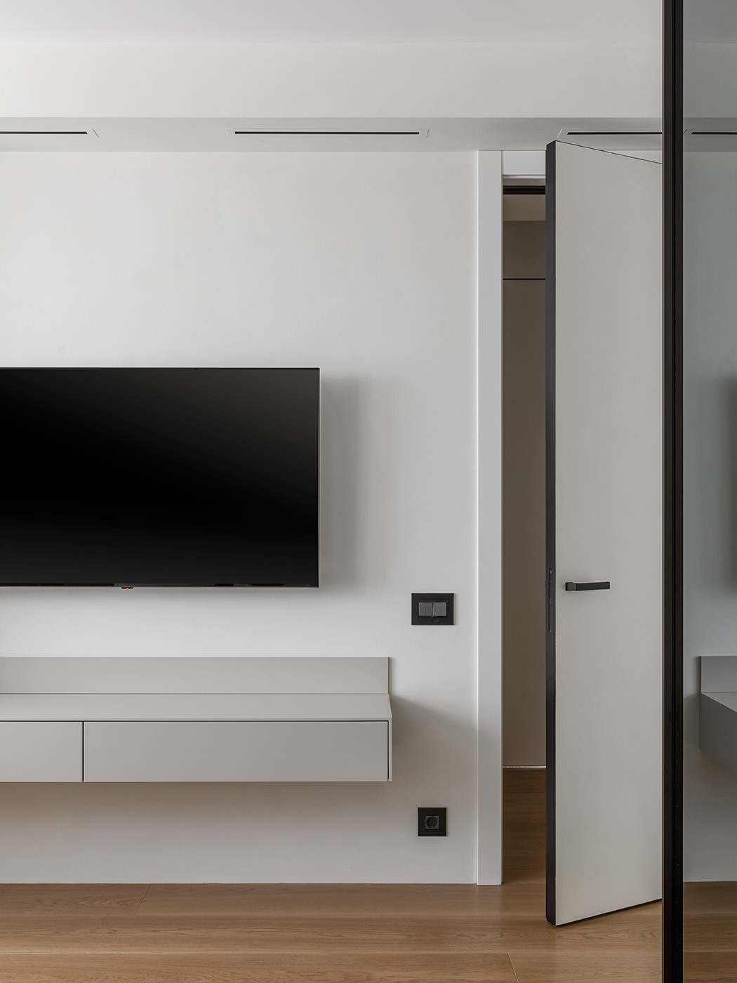 SOFT MINIMALISM
