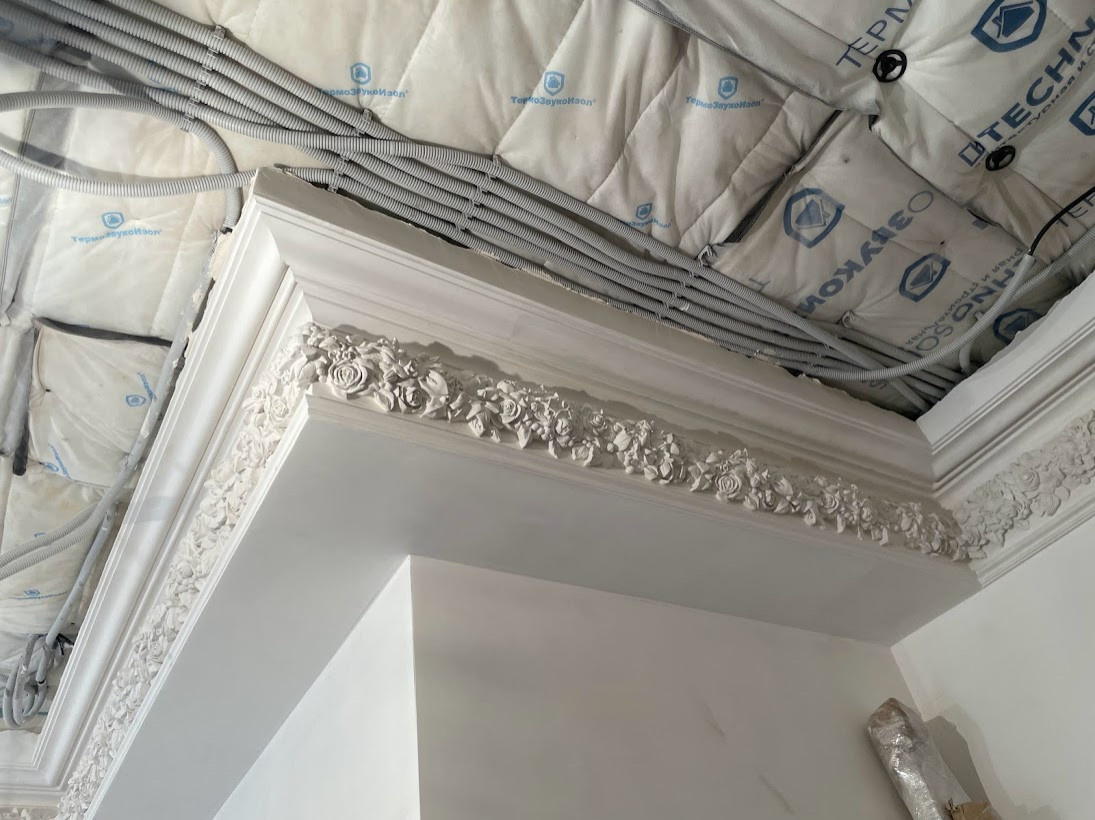 Фоновое изображение профиля Лепнина из гипса Фабрика Лепнины