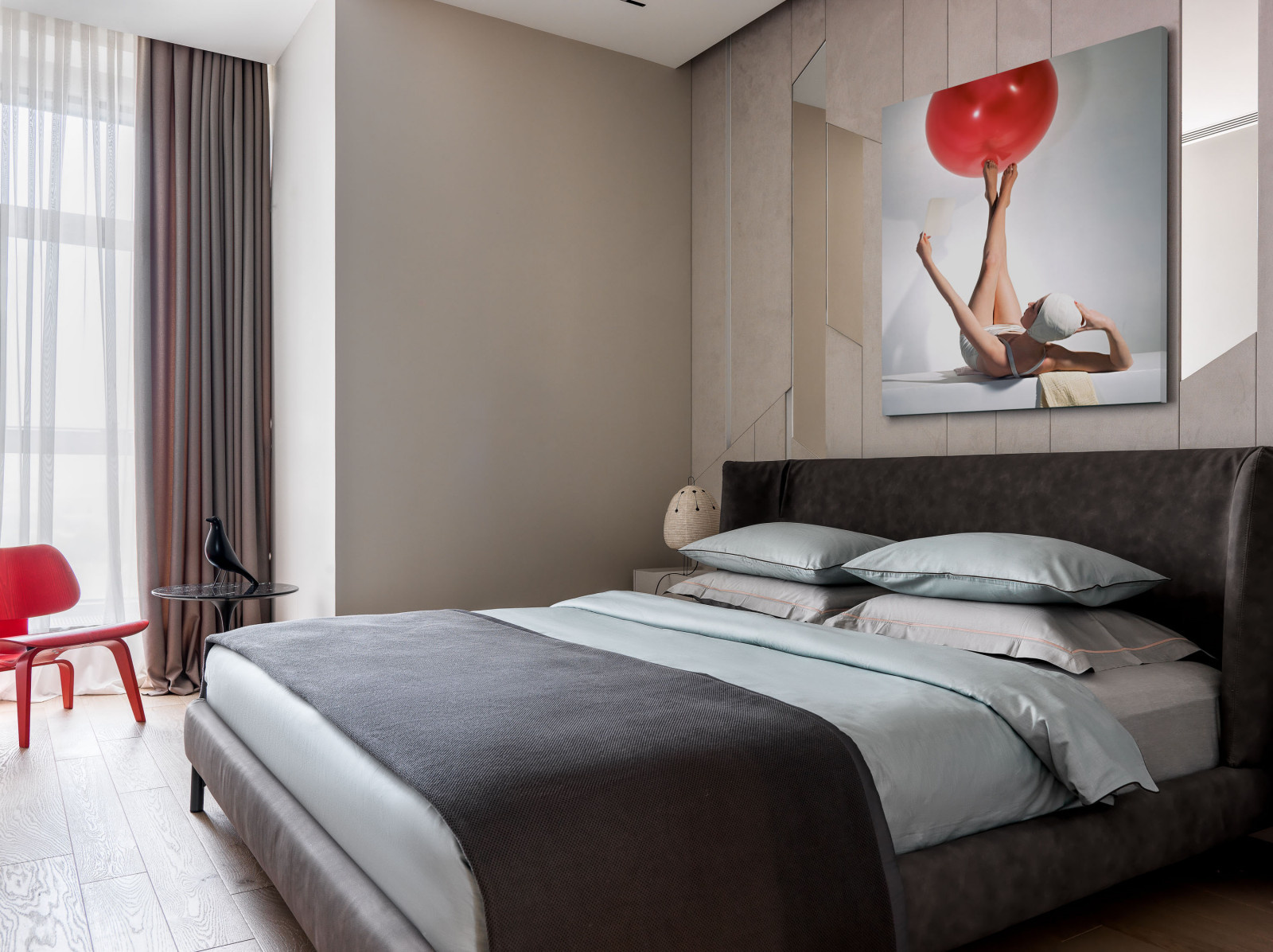 MONE //150 sq. m.