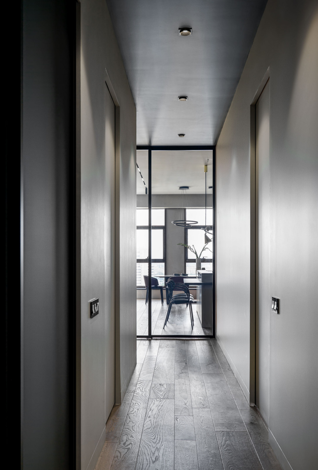 MONE //150 sq. m.