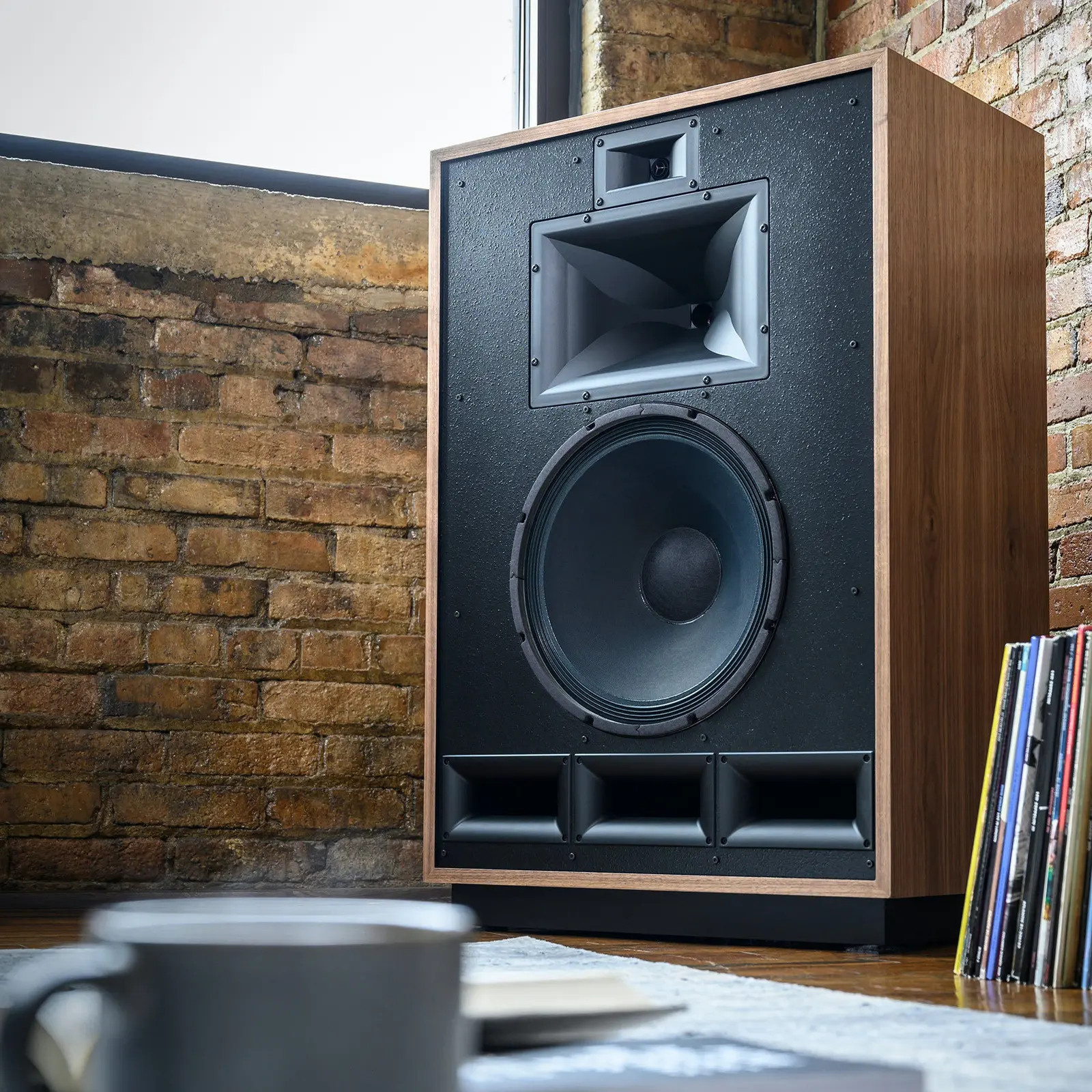 Hi-Fi оборудование в интеотерах.