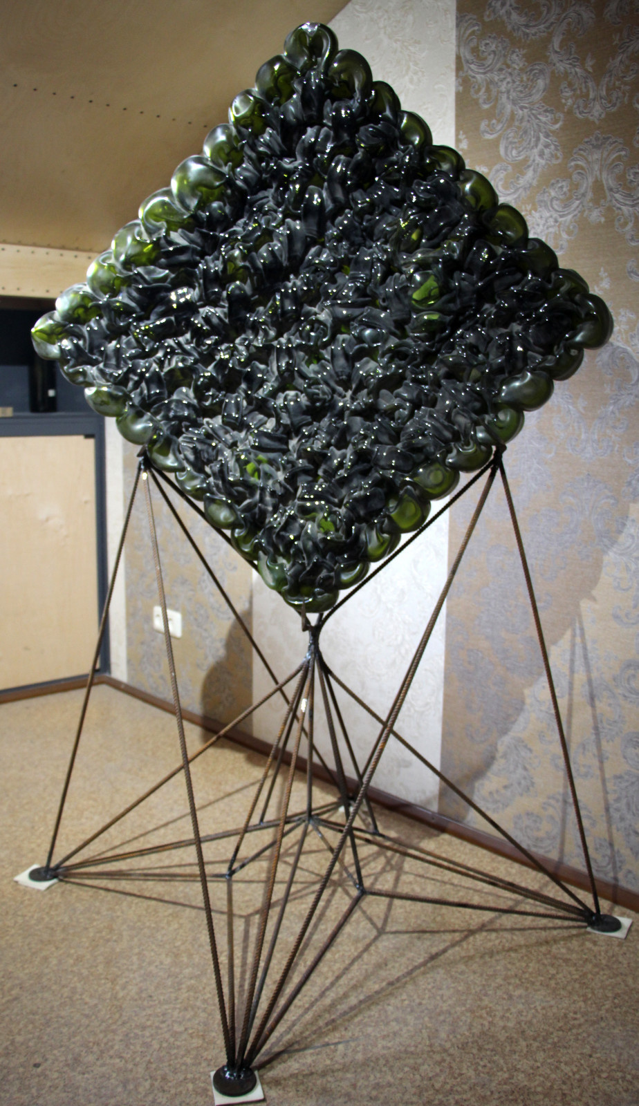 FURNITURE AND DECOR