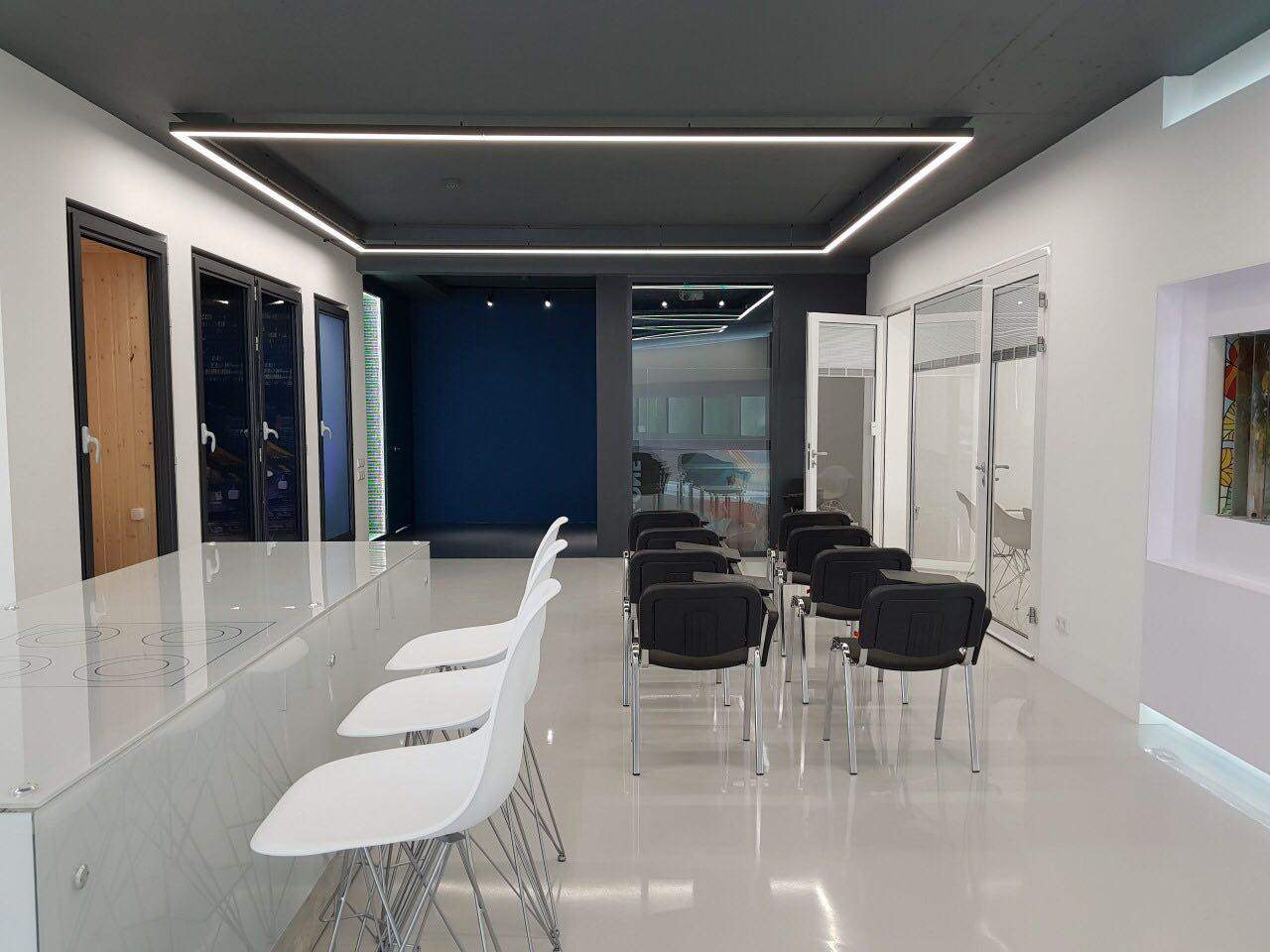 "Russian Glass Company" Showroom
