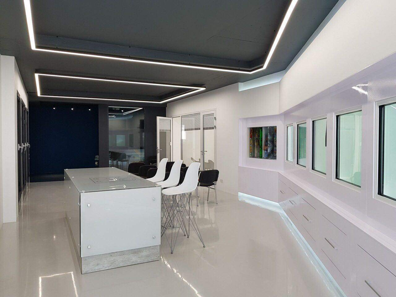 "Russian Glass Company" Showroom