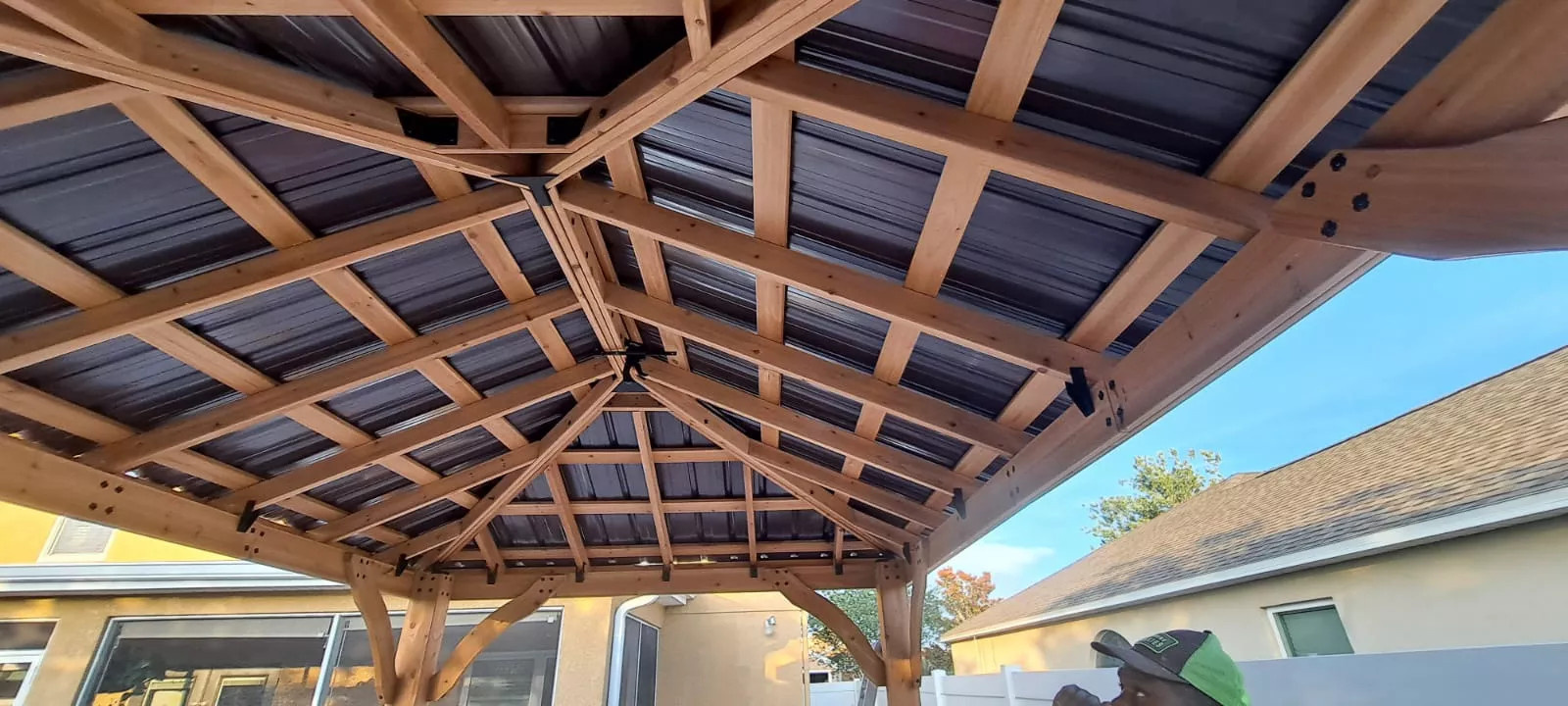 Обложка проекта: Gazebo Construction