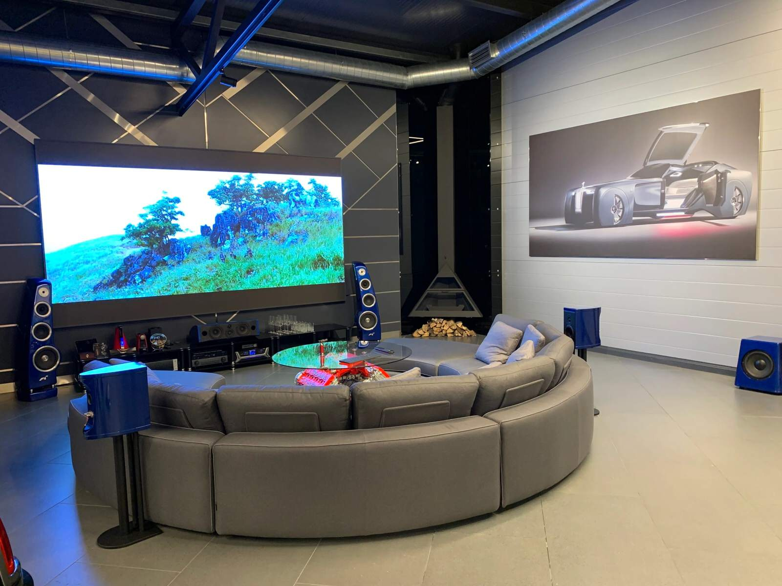 Обложка проекта: Entertainment Area with Dolby Surround 5.1 (upgraded to 7.1)