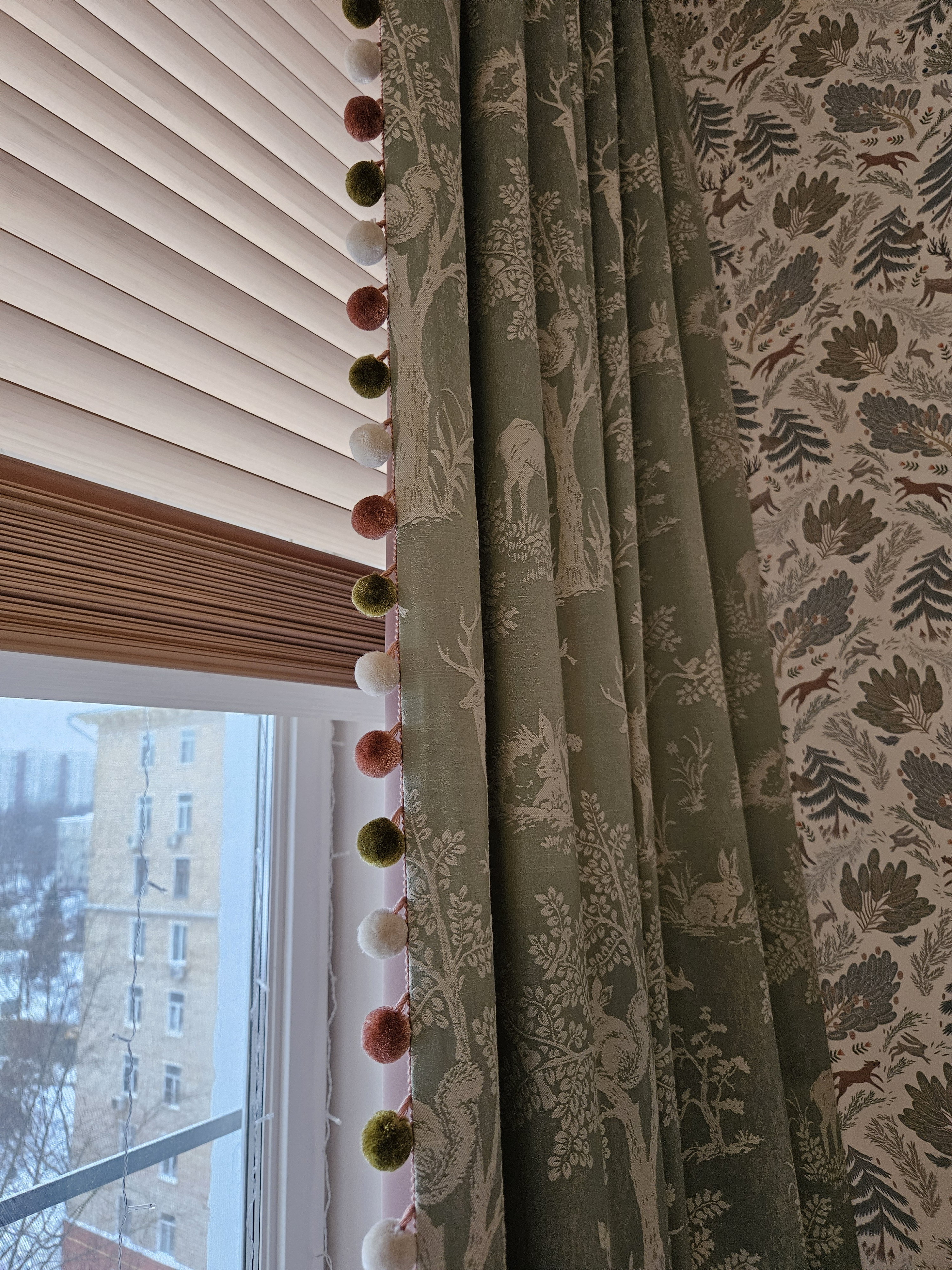 Ёжики с цветами