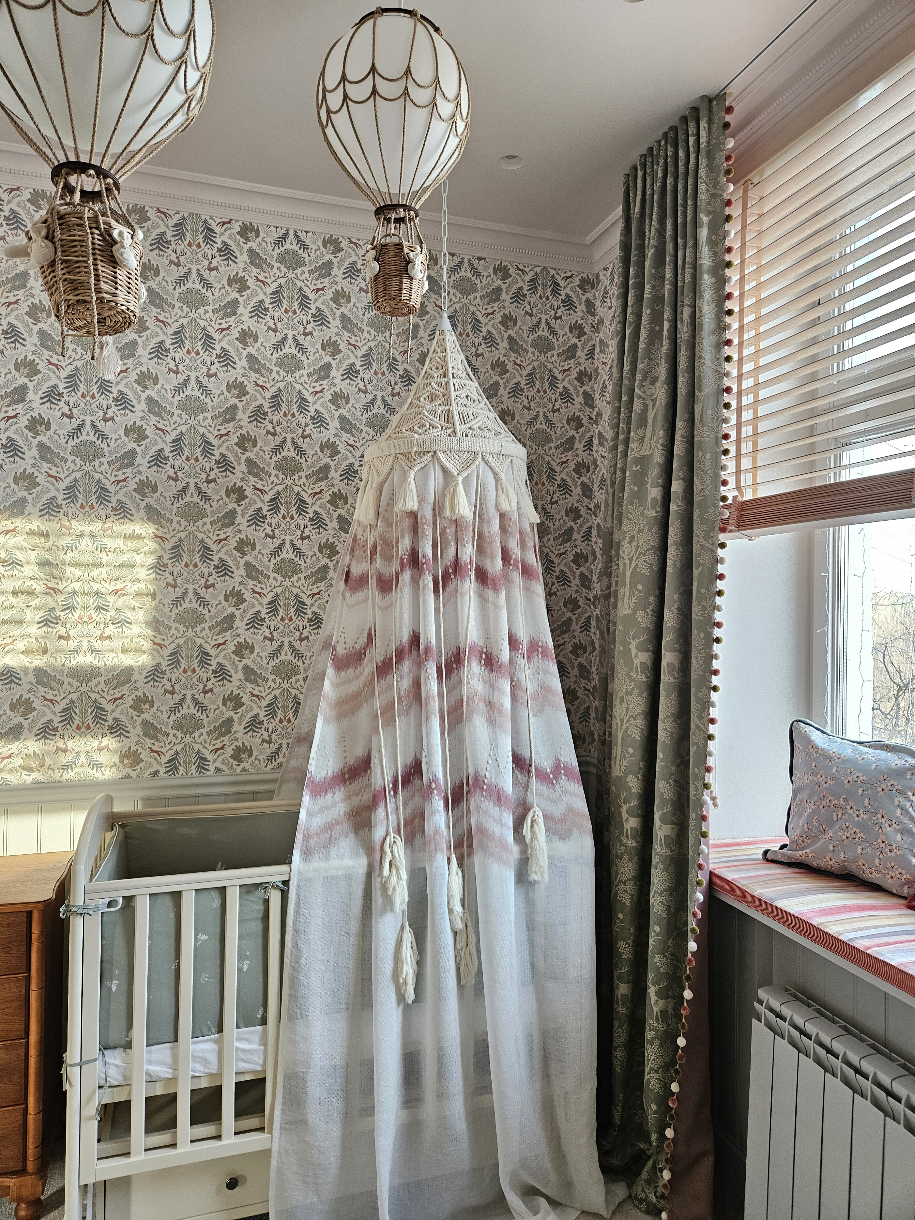 Ёжики с цветами