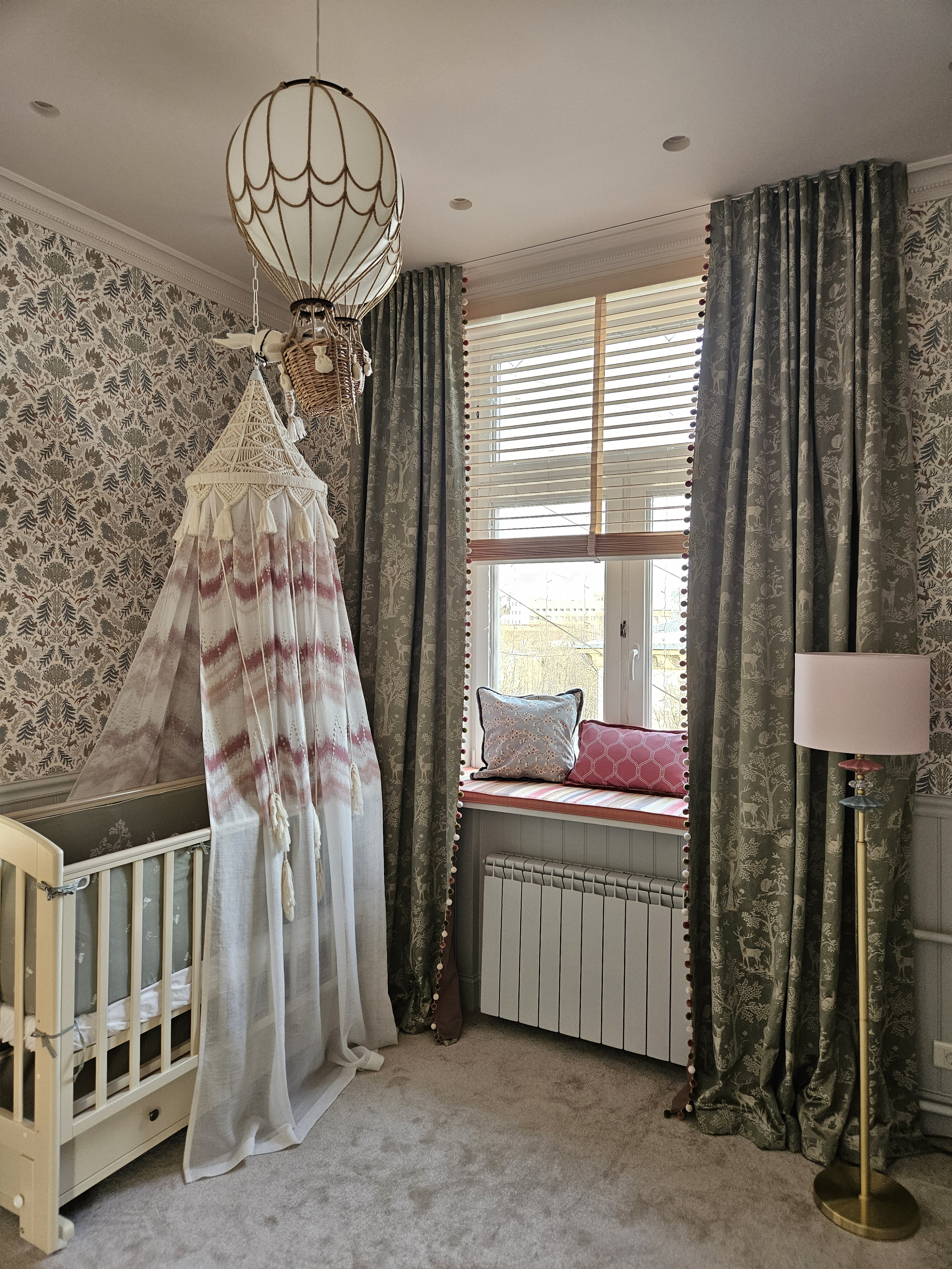 Ёжики с цветами