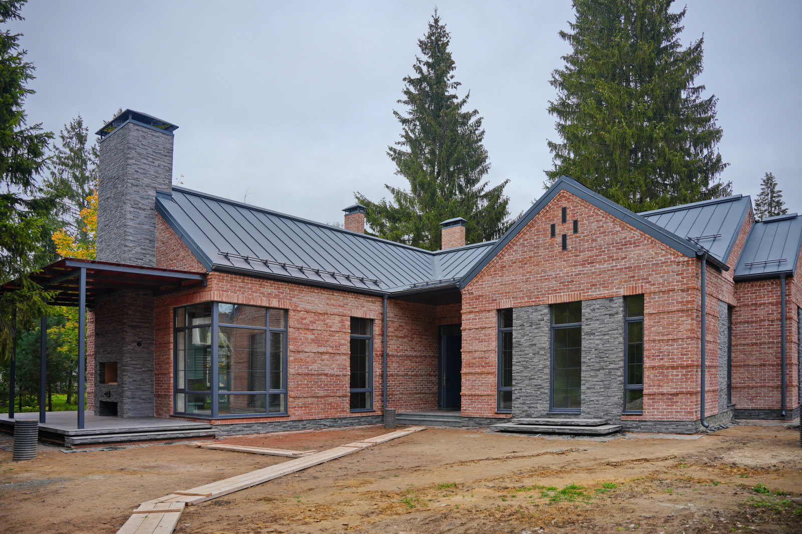 English house. Construction