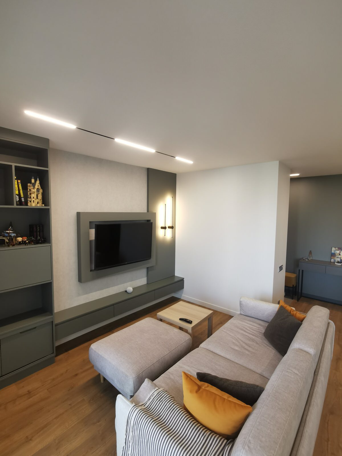 Денис Медведев