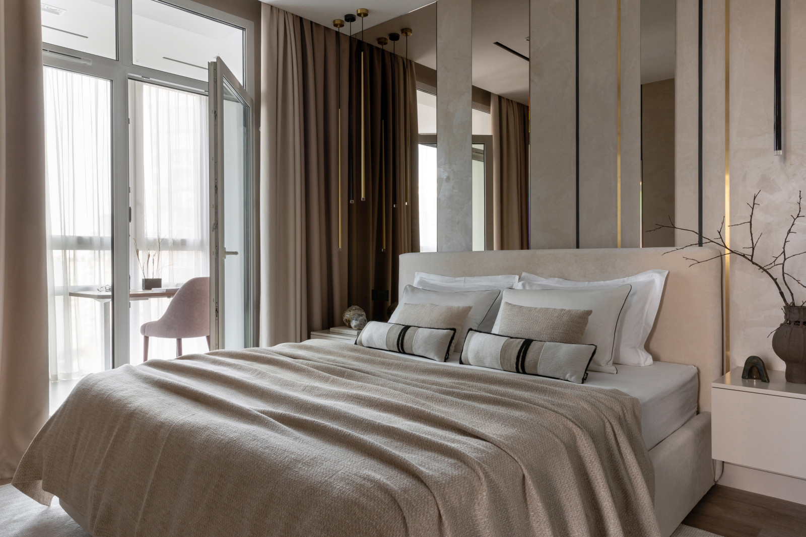 Елена Липатова