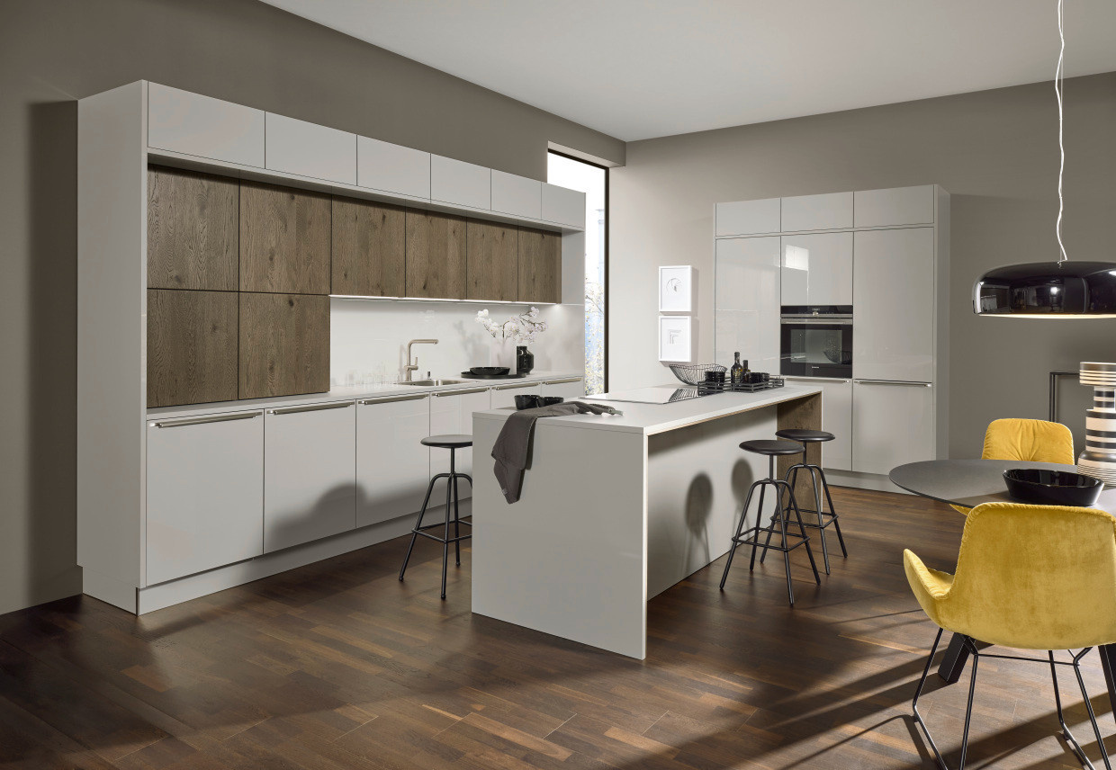 Fine Lack/Platingrau HG – Tavola/Eiche Barolo