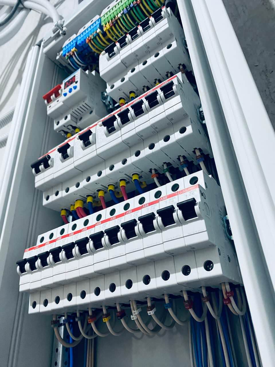 Обложка проекта: ЖК EVER электромонтаж в квартире студии 30m2