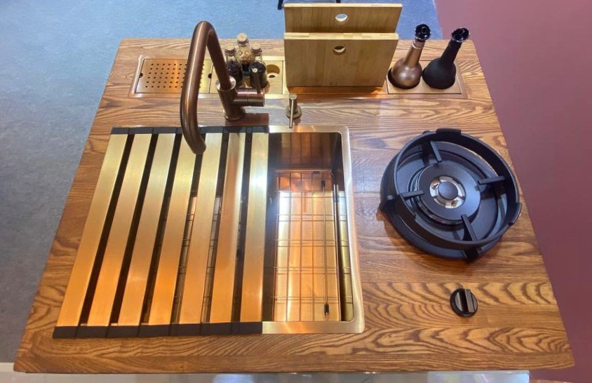 ООО “RRHolding” ООО «Ревестал»