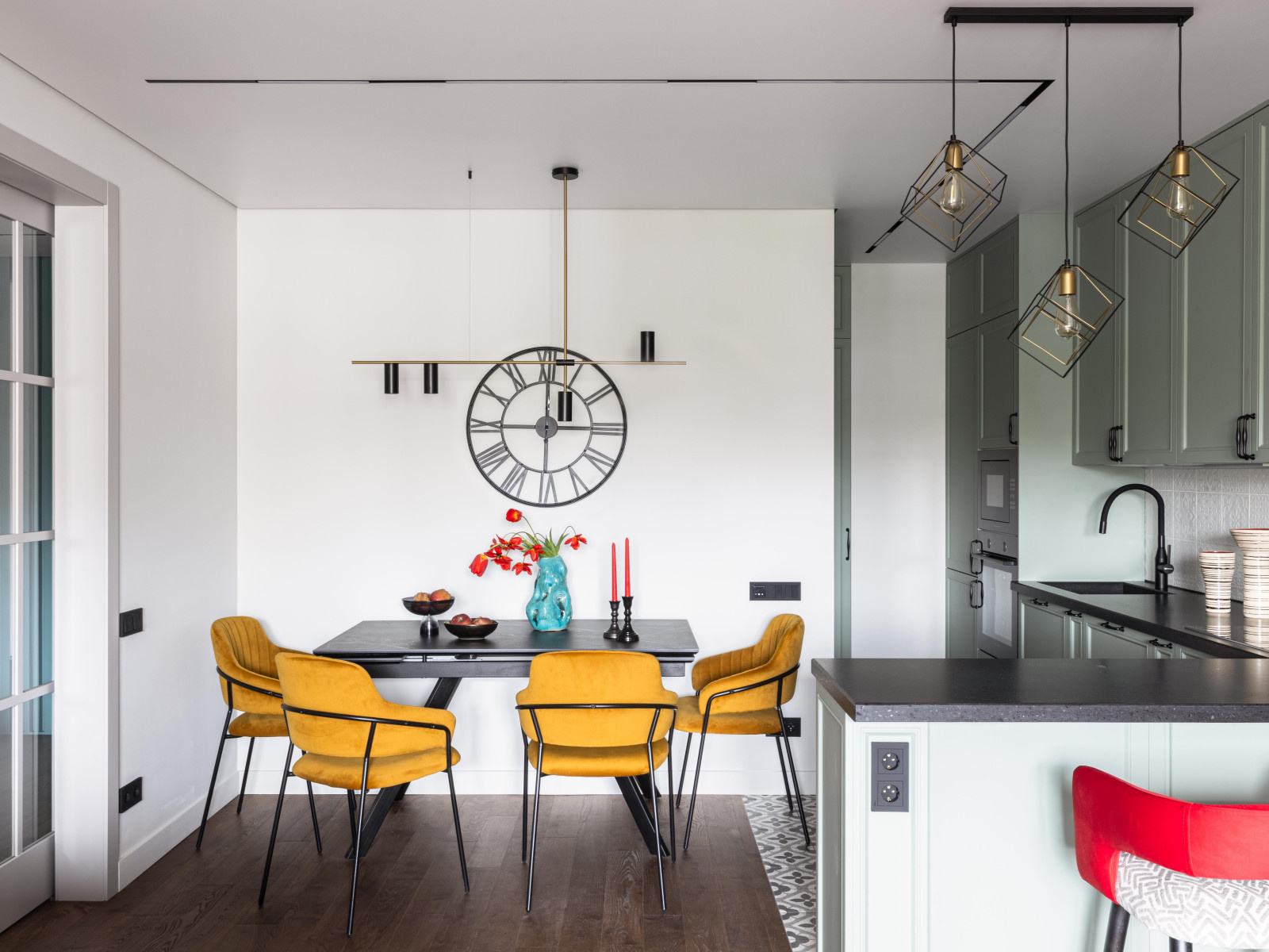 Фоновое изображение профиля Лена Бузина