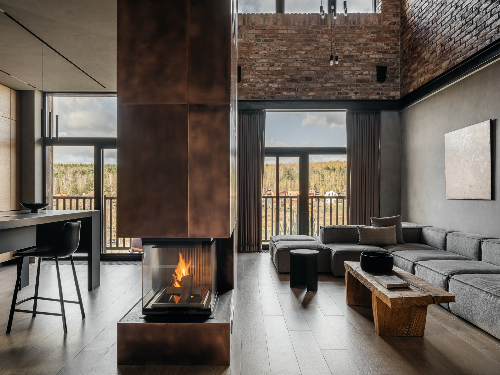 LOFT INT