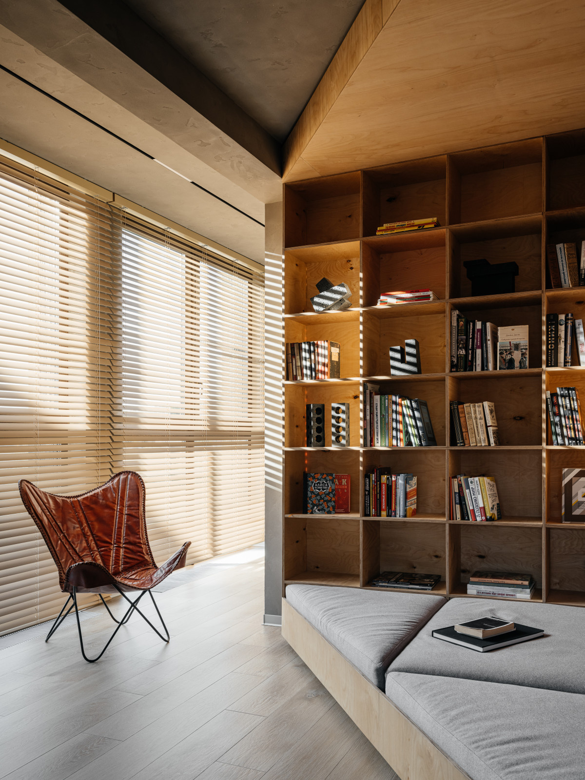LOFT INT