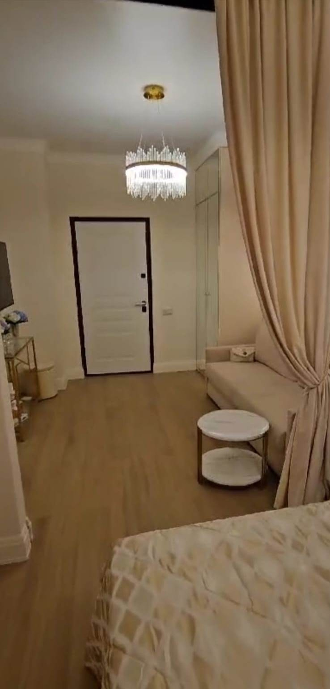 Усовершенствованный кварцевый SPC ламинат  Дуб Натуральный 6607-9, коллекция Family, г. Москва