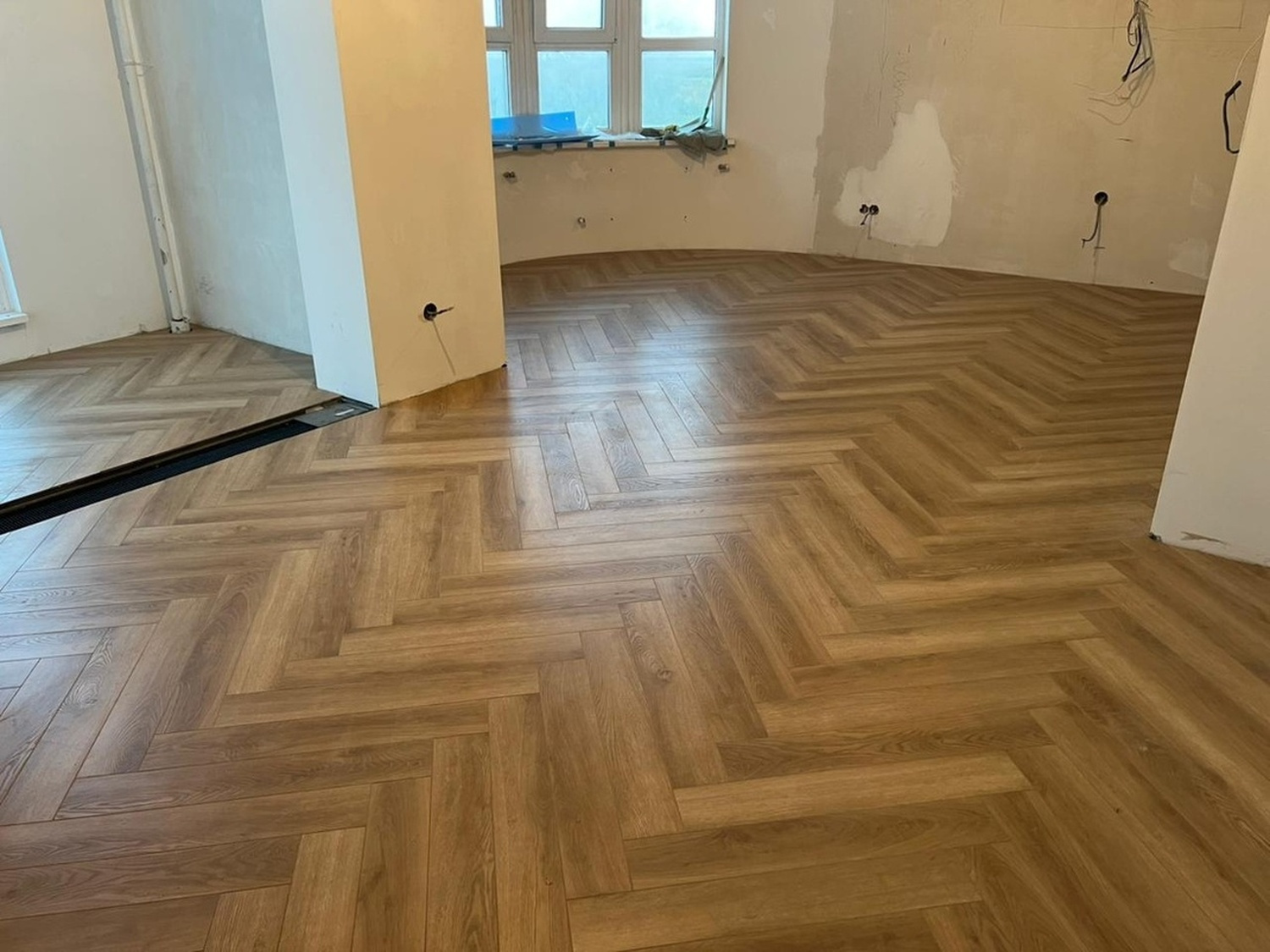 Усовершенствованный кварцевый SPC ламинат  Шеффилд г. Ростов-на-Дону