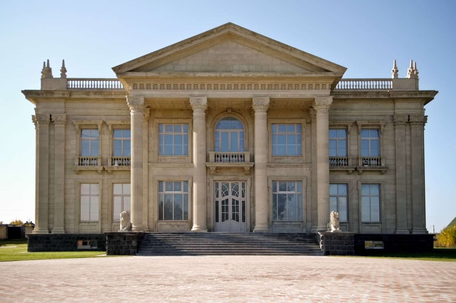 LION PALACE