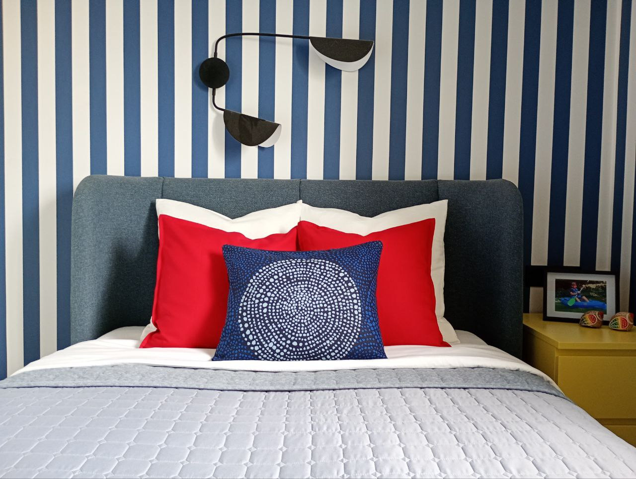 Обложка проекта: Une chambre aux couleurs vives pour un adolescent