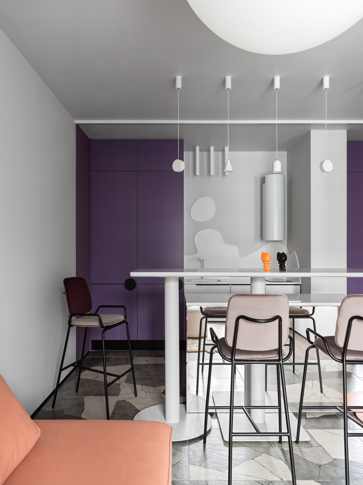 PANTONE 1