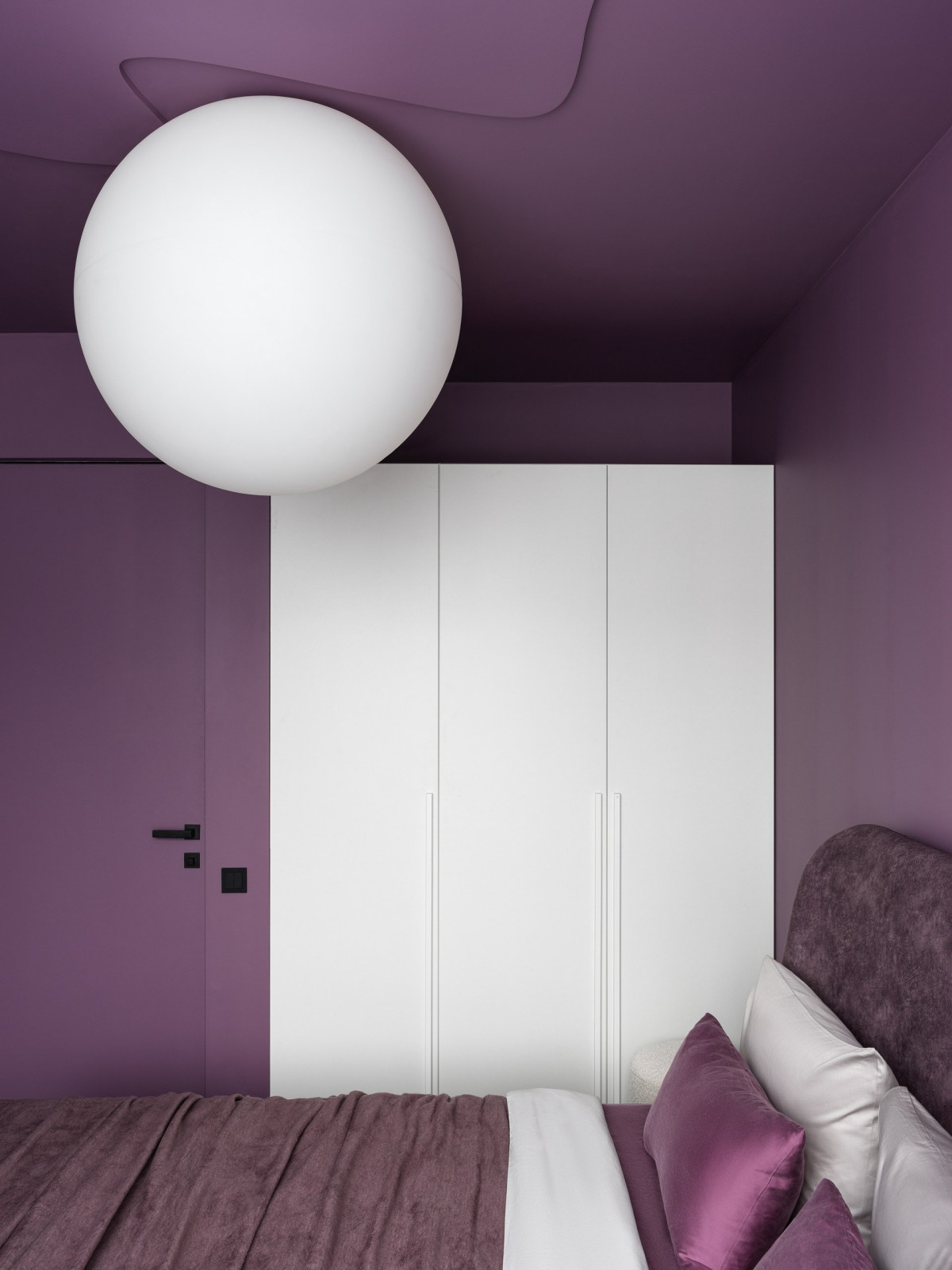 PANTONE 1