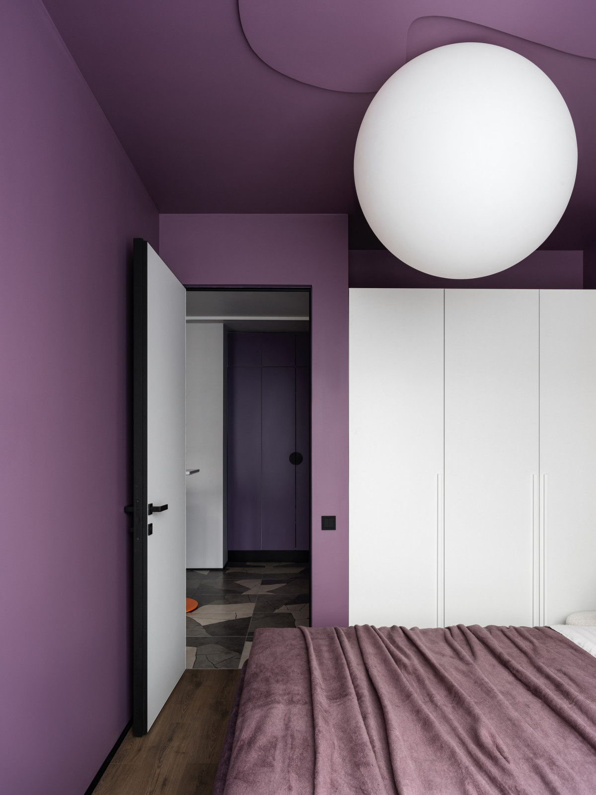 PANTONE 1