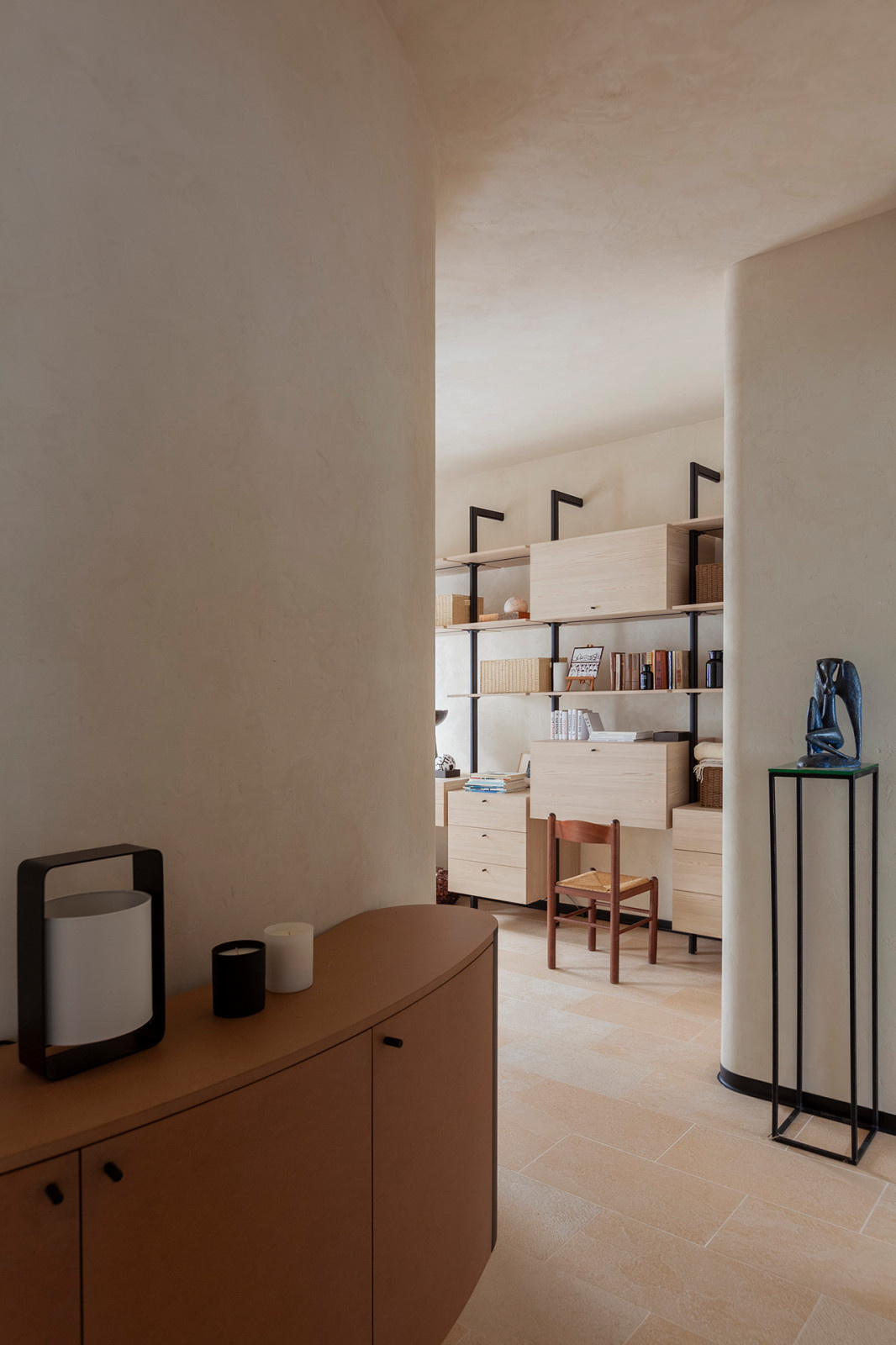Добрая квартира - интерьер 49м² в доме XIX века