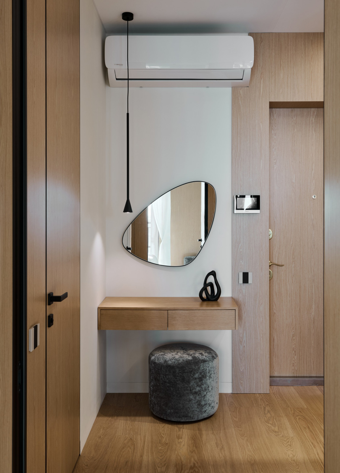 The VoyageFlat