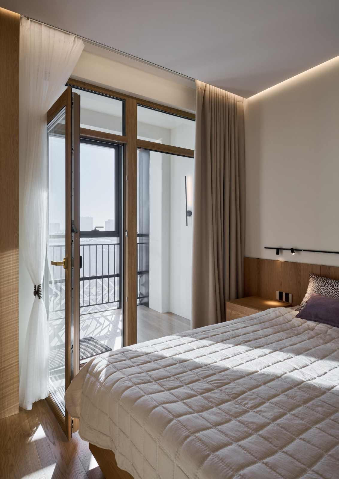 The VoyageFlat