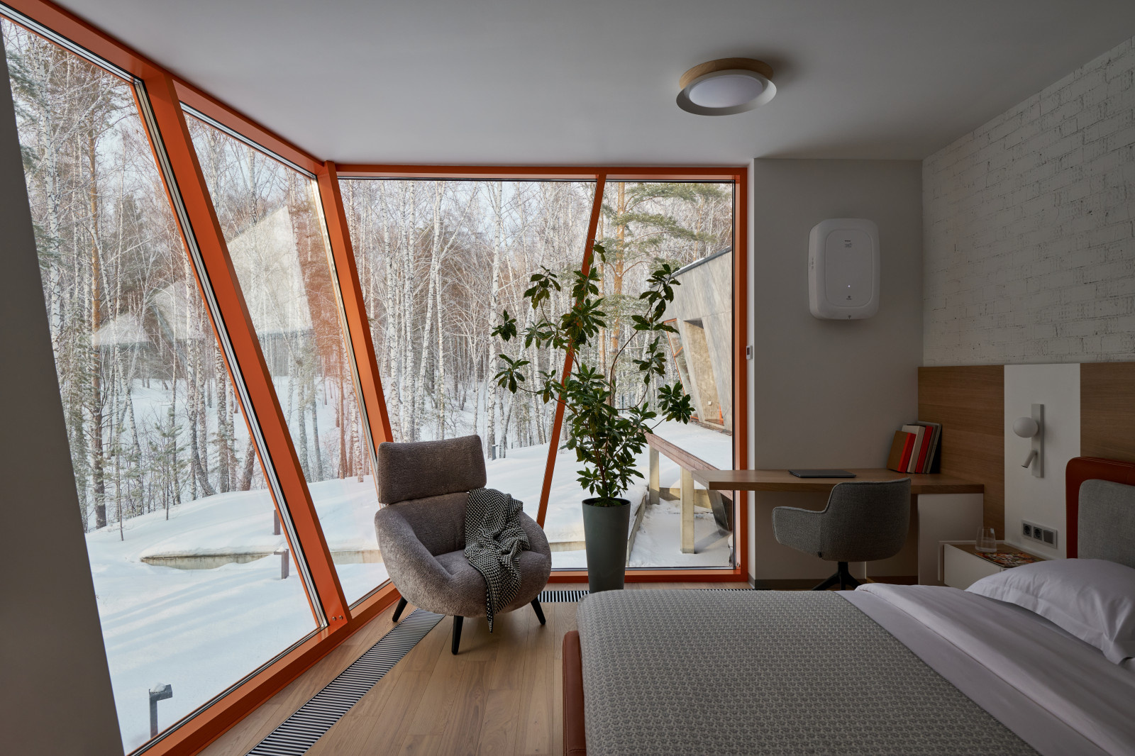 Y - House