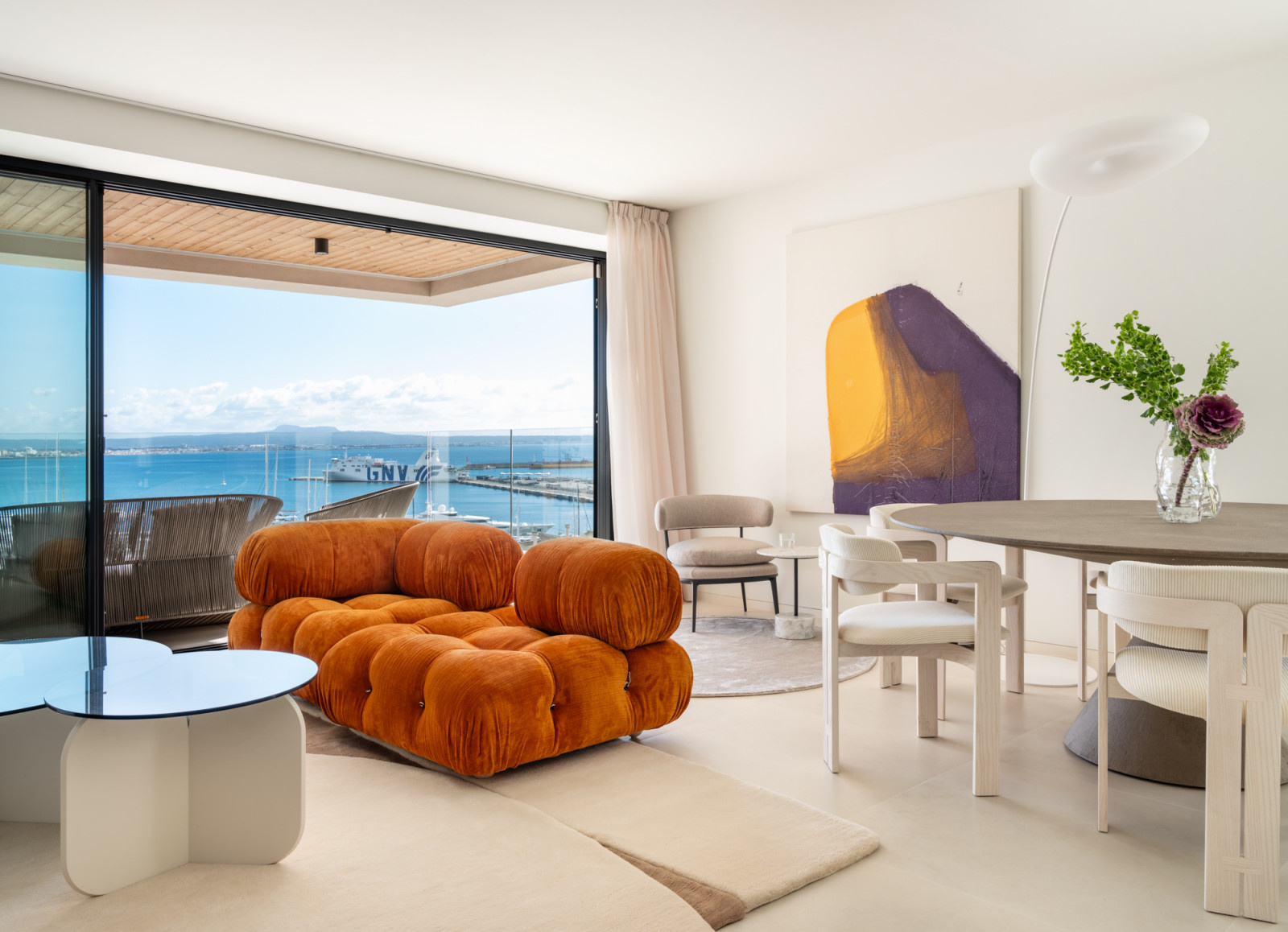Sea view apartment