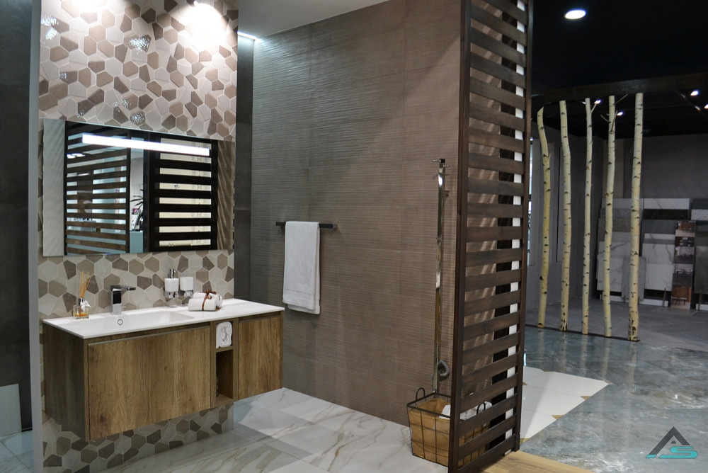 Салон " Fiera Ceramica "