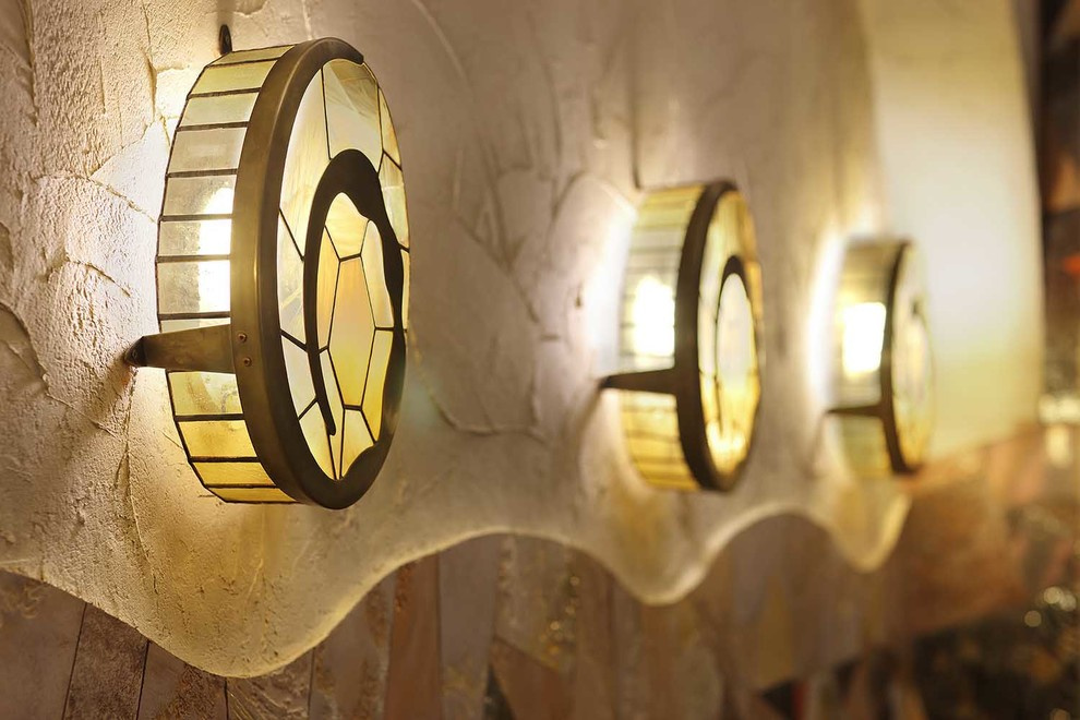 Lighting & Artwork